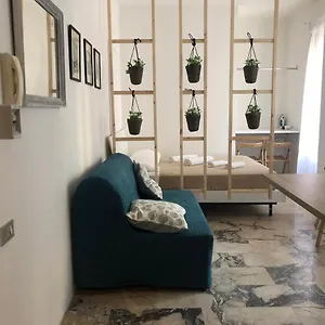 https://appartme-martini-33.italymilanhotels.net