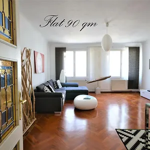 the-kolin-grand-downtown-apartment.vienna-besthotels.com/